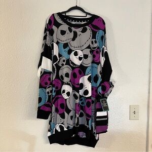 3/20.00….Disney’s Nightmare Before Christmas Night Gown w/Matching Knee Socks